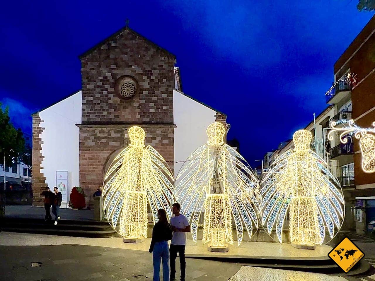 Madeira im Dezember Weihnachtsdekoration Funchal