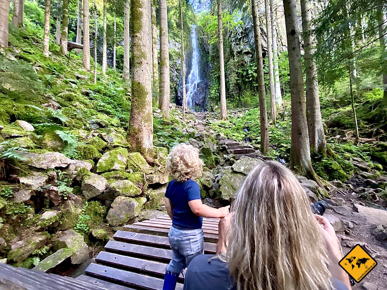 Urlaub mit Kindern in Deutschland Schwarzwald Wasserfall