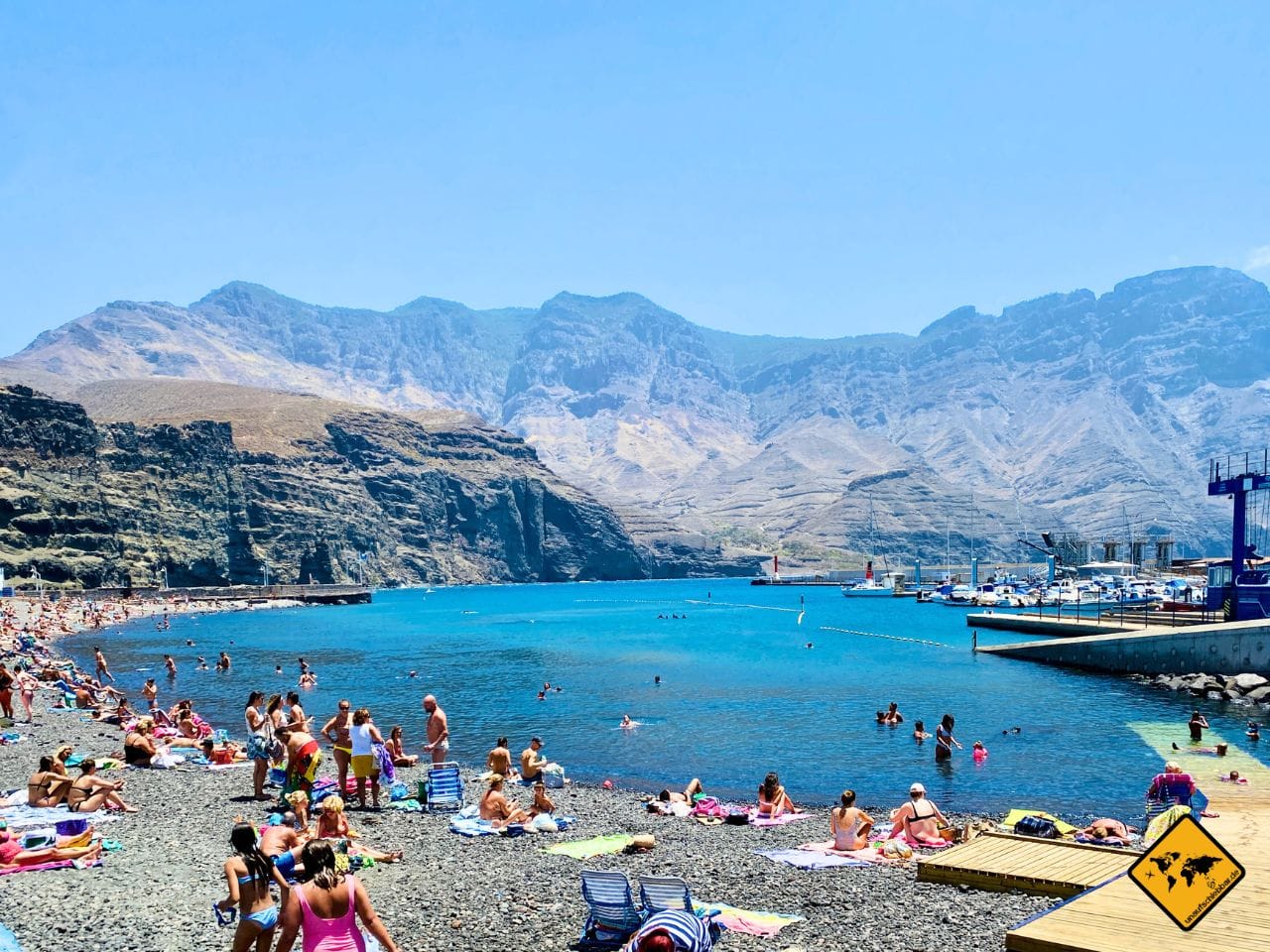 Strand Agaete voll August Gran Canaria