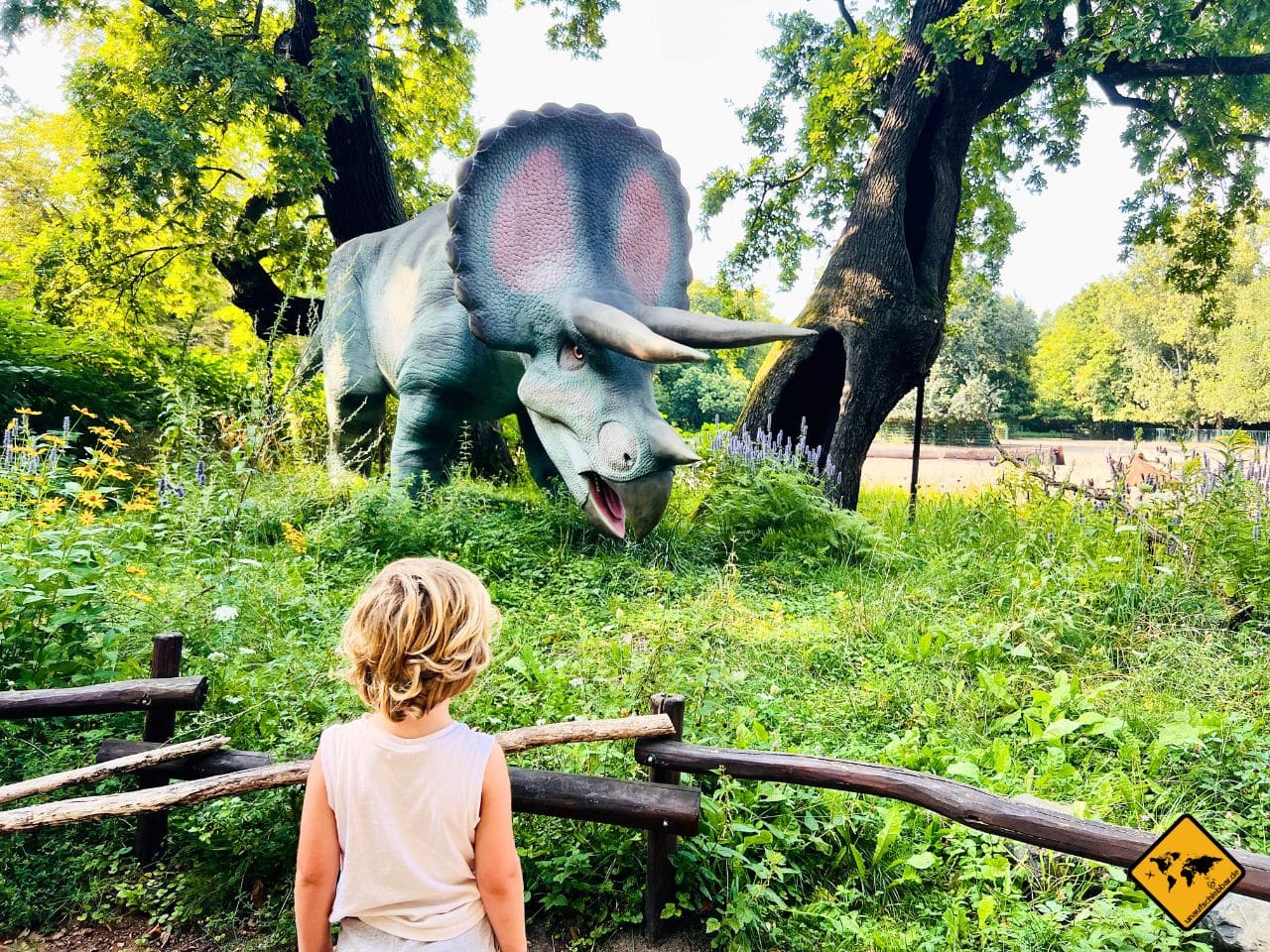 Berlin mit kleinen Kindern Tierpark Dinosaurier