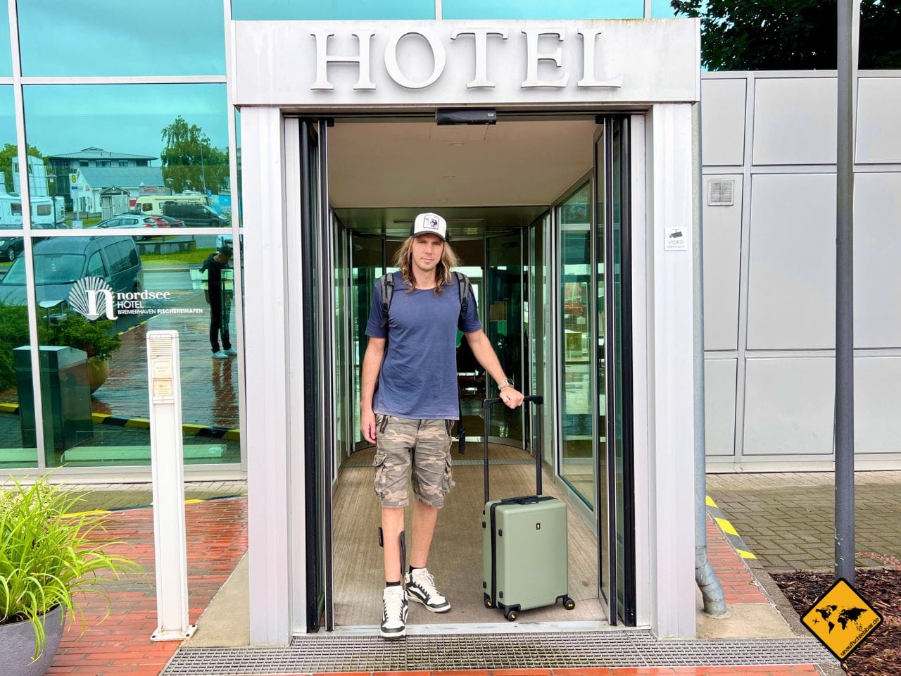 Voyageur Carry-On Hotel