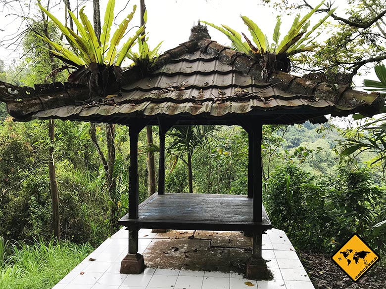 Air Terjung Nungnung Bali Gazebo