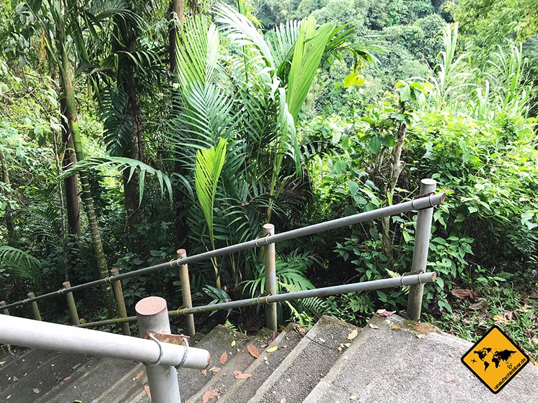 Air Terjung Nungnung Bali Treppen