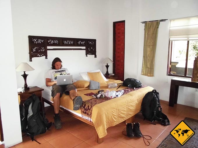 Airbnb Erfahrungen Amrit Bed and Breakfast Sandat Room Ubud Bali Schlafzimmer