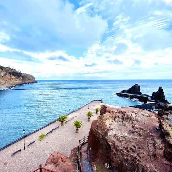 Ausblick Aussichtspunkt neben Playa de la Cueva