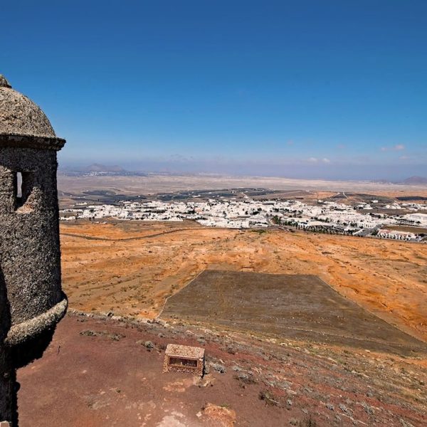 Ausblick Teguise Castillo de Santa Bárbara