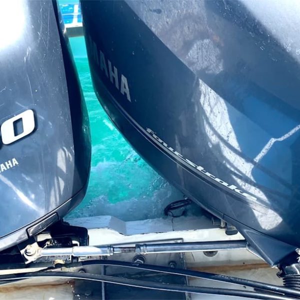 Ausflug nach Koh Phi Phi Schnellboot Motoren