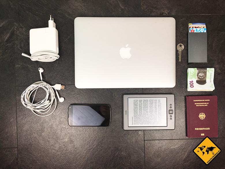 Backpacker Packliste Macbook Kabel Akkuladegerät Karten Pass, Kindle Smartphone Geld Schluessel