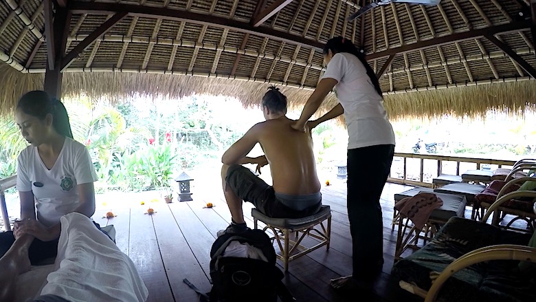 Bali Flitterwochen Partner Massage