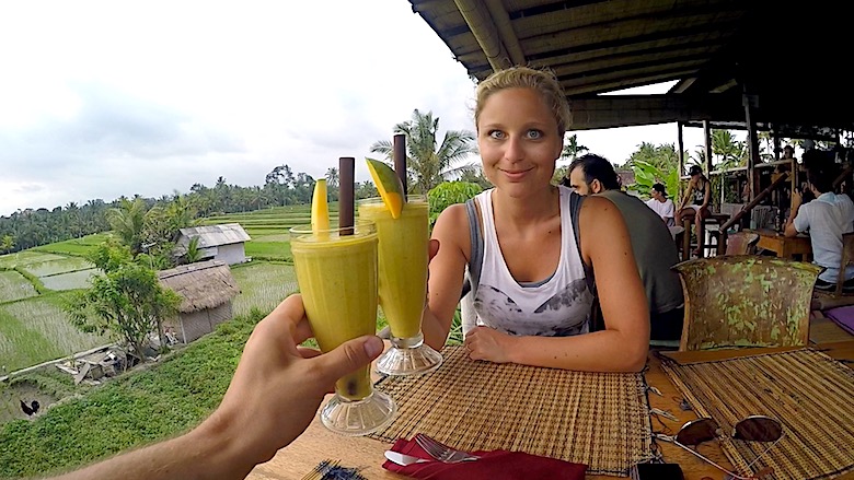 Bali Hochzeitsreise Reisfelder Drink
