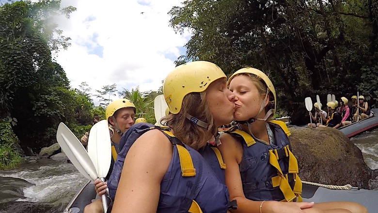 Bali Honeymoon Wildwasser Rafting
