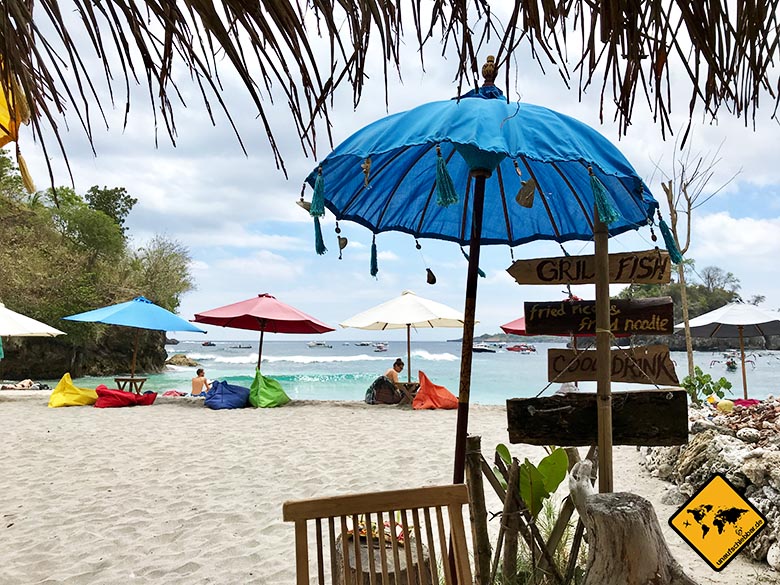 Crystal Bay Beach Nusa Penida Warung