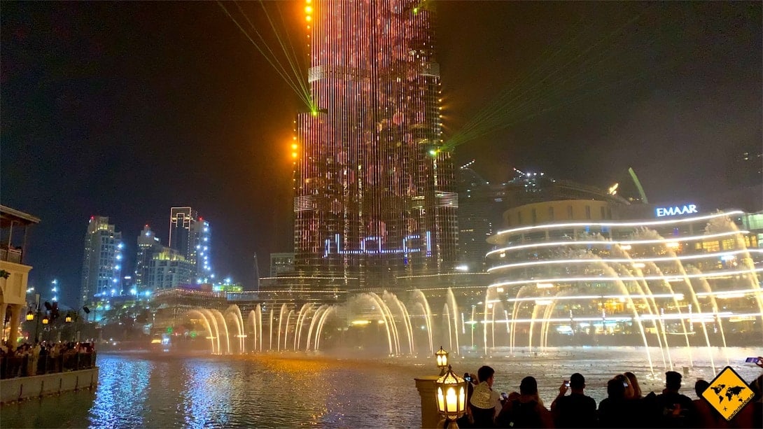 Dubai Fountain Wasserspiele abends