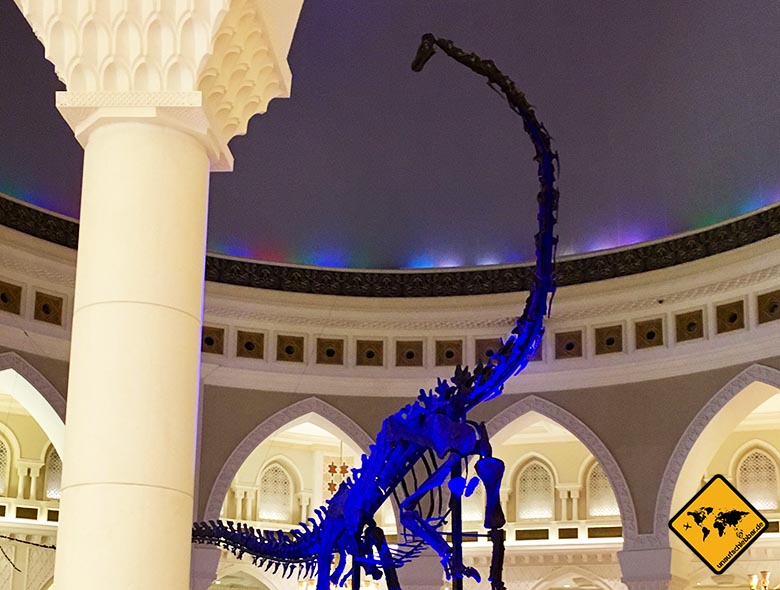 Dubai Sehenswürdigkeiten Top 10: Dubai Mall Dinosaurier Skelett