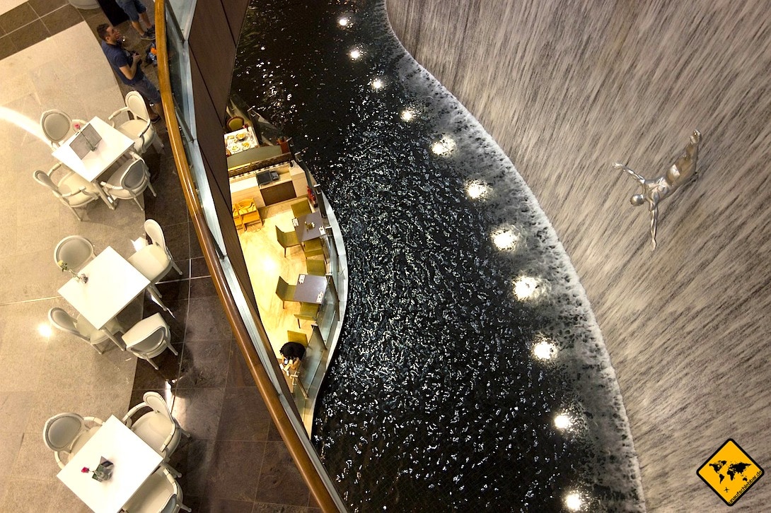 Dubai Mall Wasserfall Café