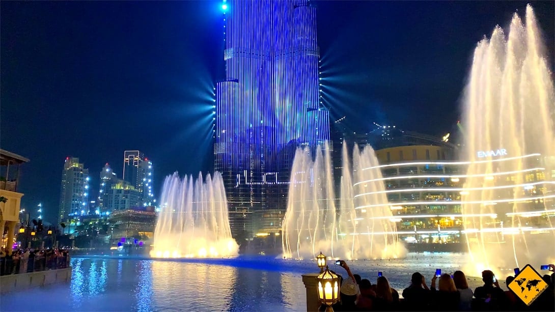 Dubai Wasserspiele beleuchtet