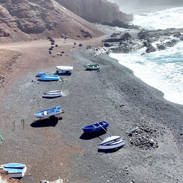 Fischerboote Strand El Golfo Lanzarote