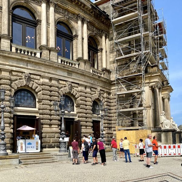Führung Semperoper Wartebereich