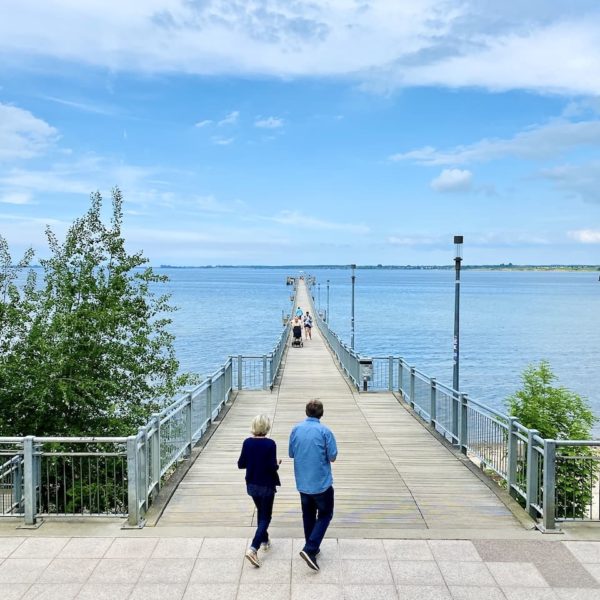 Fußgänger Seebrücke Strand Wismar