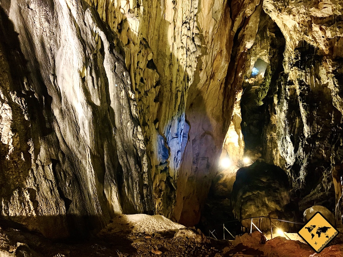 Gesicht Samograd Höhle Pećinski Park Grabovača