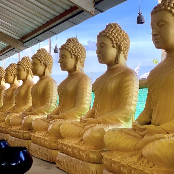 Goldene Figuren Big Buddha Phuket