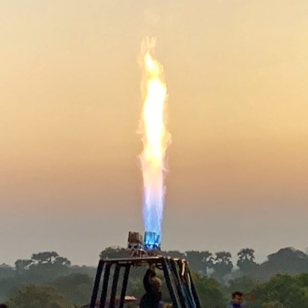 Heißluftballon Bagan Flammen Test