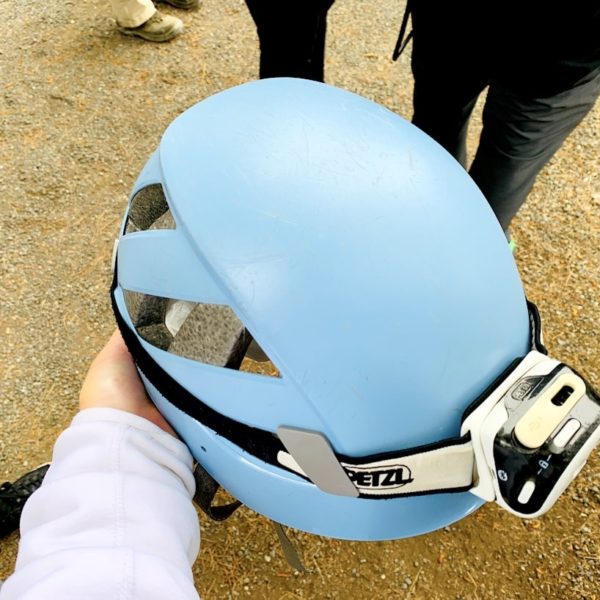 Helm Stirnlampe Lavahöhle