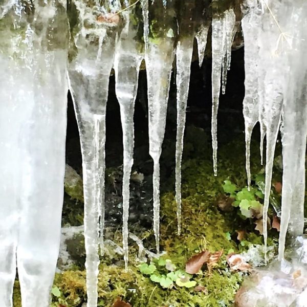 Herunterhängende Eiszapfen Oberstdorf Klamm