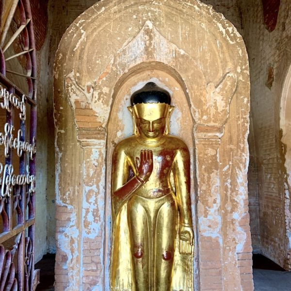 Iza Gawna Pagode Bagan Buddha gold