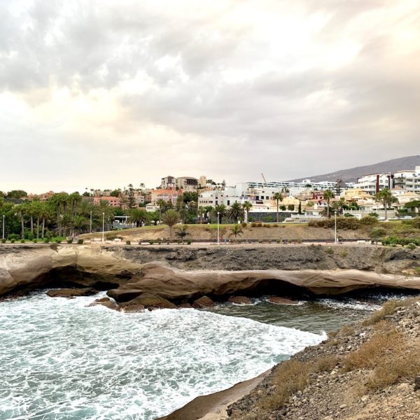 Kalksteinfelsen Playa del Duque Teneriffa