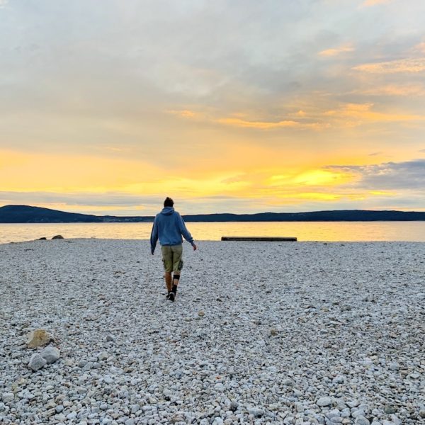 Kiesstrand The View Beach langer Abschnitt