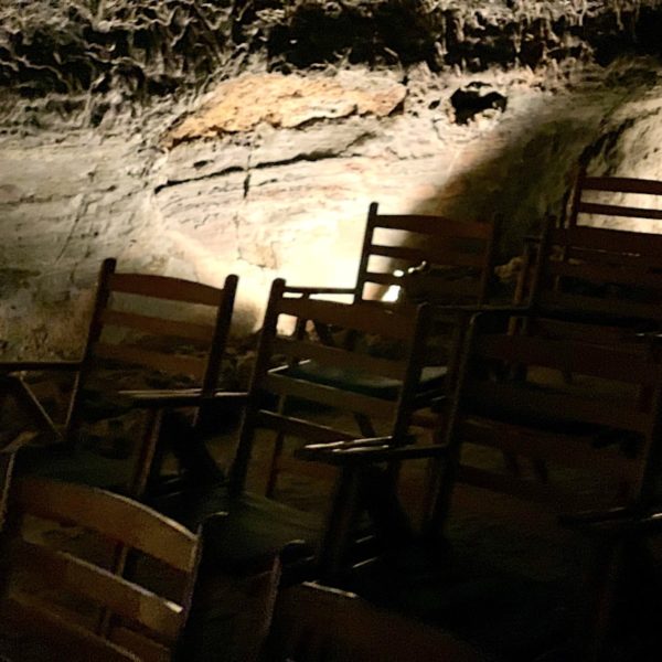 Konzertsaal Stühle Lanzarote Cueva de los Verdes