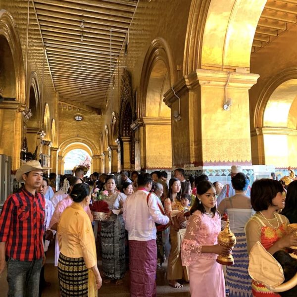 Mahamuni Pagode Mandalay Besucher