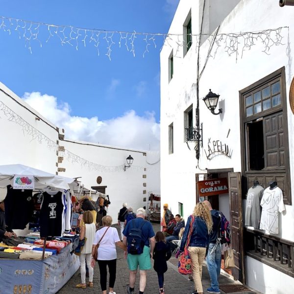 Marktstände Gasse Teguise Lanzarote