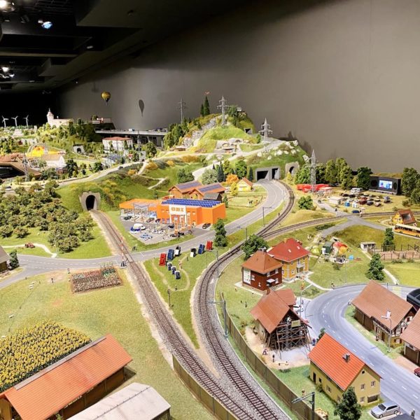 Modelleisenbahn Smilestones Schweiz