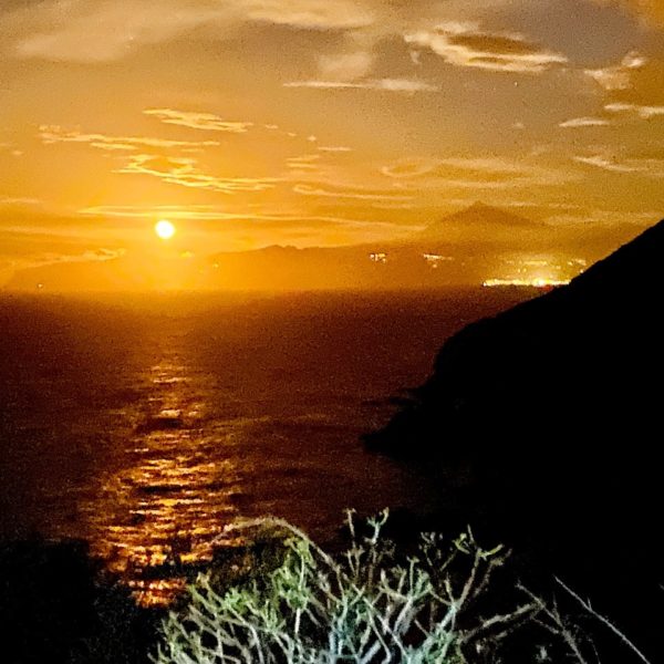 Mondaufgang über Teneriffa vom Playa de Tamargada