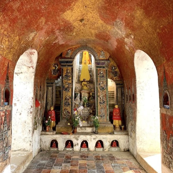 Myanmar Inle Lake Shwe Yan Pyay Kloster