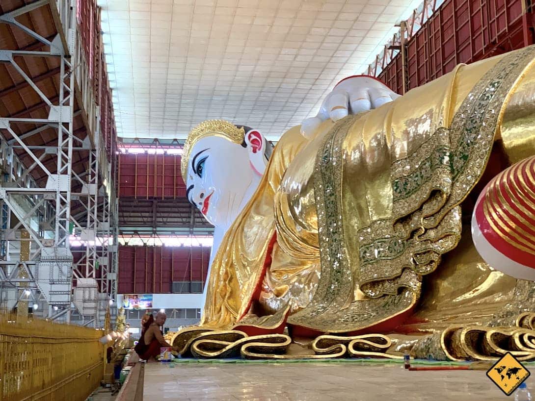 Myanmar Tempel Chauk Htat Kyi Pagode liegender Buddha