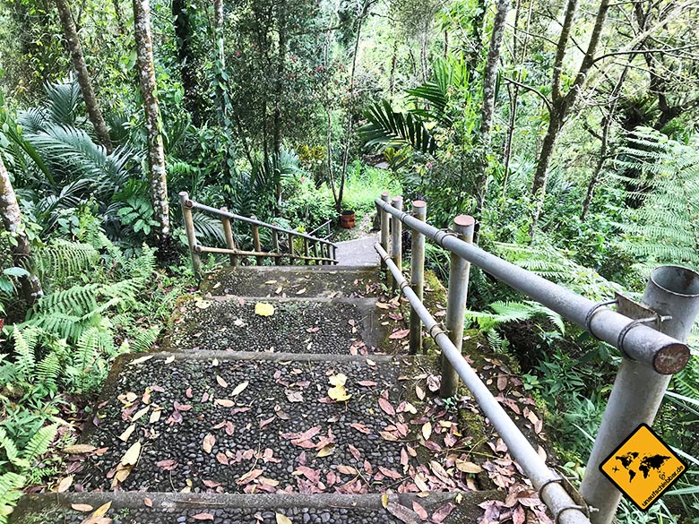 Nungnung Bali Treppenstufen