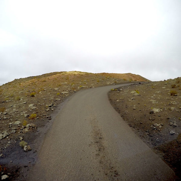 Die Wege innerhalb des Parque Nacional de Timanfaya sind nur mit dem Bus passierbar