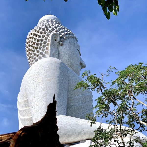 Phuket Big Buddha seitlich