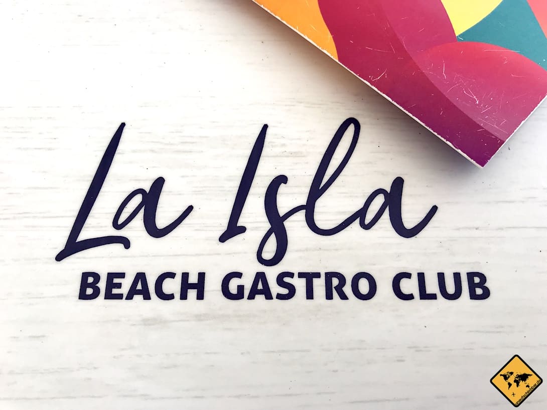 Im Bistro La Isla kannst du direkt am Playa Teresitas günstig essen und trinken