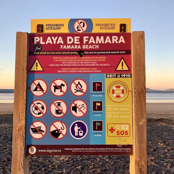 Playa de Famara Lanzarote Tafel