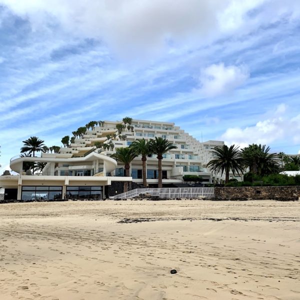 Playa de las Cucharas Hotel Meliá Salinas Costa Teguise