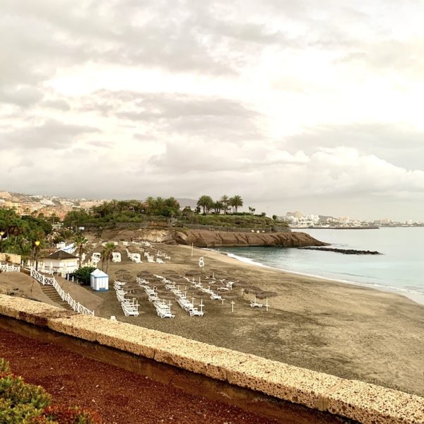 Playa del Duque Sandstrand auf Teneriffa