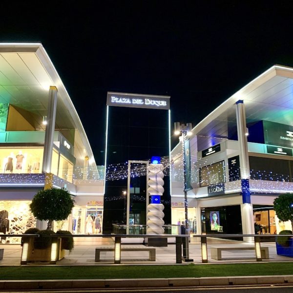 Plaza del Duque Teneriffa Costa Adeje Abend