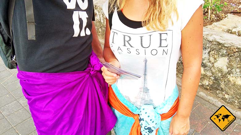 Pura Uluwatu Sarong