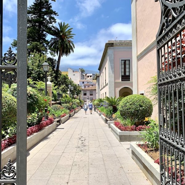 Rathaus La Orotava Rückseite Park