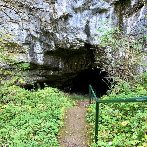 Samograd Höhle Eingang