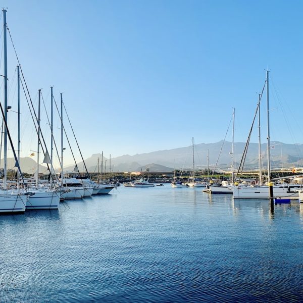 Segelboote Las Galletas Teneriffa